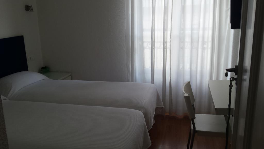 Hostal Santa Isabel Madrid Kültér fotó
