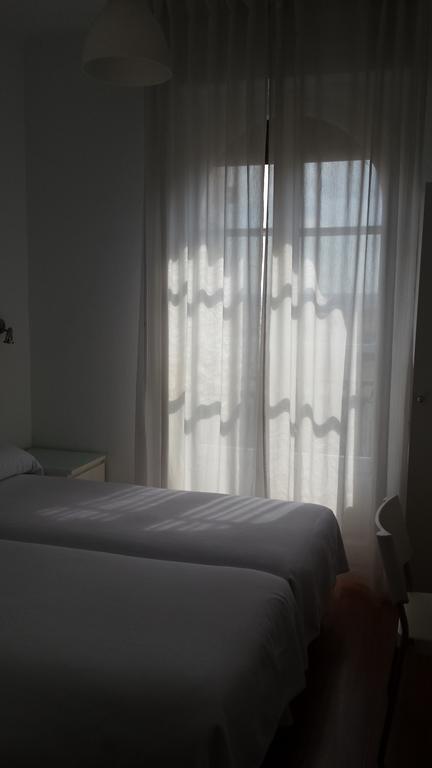 Hostal Santa Isabel Madrid Kültér fotó