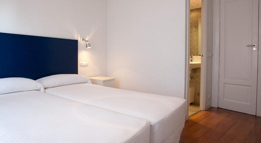 Hostal Santa Isabel Madrid Szoba fotó
